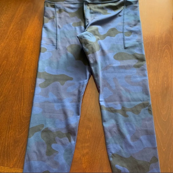 GapFit high rise recycled power 7/8 leggings - Picture 6 of 10